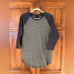 NWT PacSun 3/4 sleeve raglan baseball Tee | SZ M | Heather gray & Blue sleeves